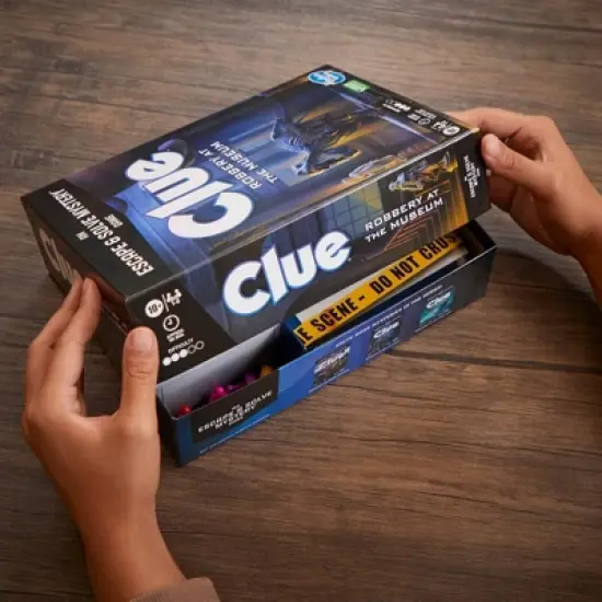 Clue Escape Robbery at the Museum Board Game image {7}