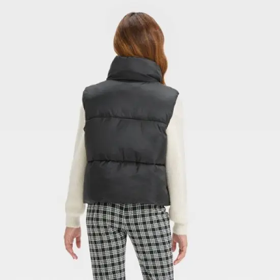 Girls' Boxy Puffer Vest - art class&trade; image {1}