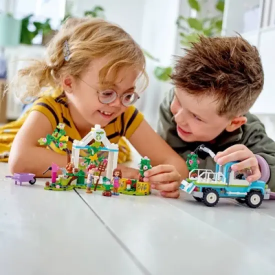 LEGO Friends Tree-Planting Vehicle Toy Car with Olivia 41707 image {2}