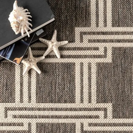 nuLOOM Malaya Greek Trellis Indoor/Outdoor Patio Area Rug image {5}