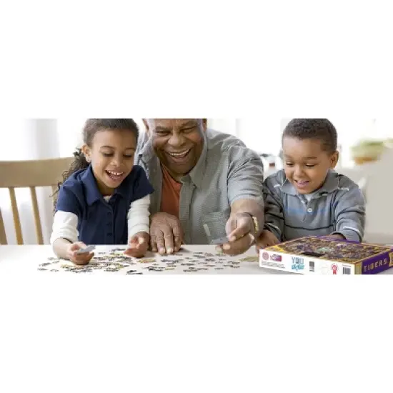 NCAA LSU Tigers Barnyard Fans 500pc Puzzle image {1}