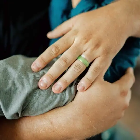 Enso Rings Star Wars Darth Vader Lightsaber Classic Silicone Ring - Black/Red image {2}