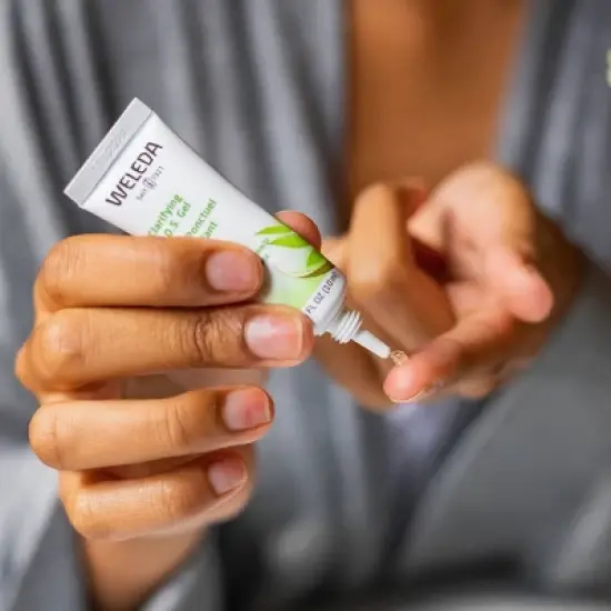 Weleda Clarifying S.O.S. Gel - 0.34 fl oz image {1}