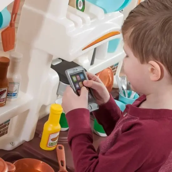 Step2 Fun with Friends Kitchen image {2}