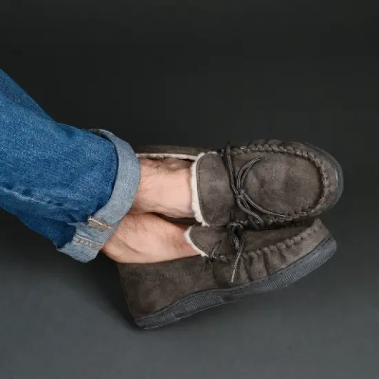 Vance Co. Men's Moccasin Slipper image {6}