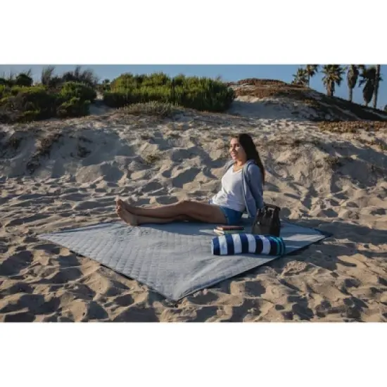 Oniva All-Purpose Machine Washable Stadium Blanket - Navy Blue image {1}