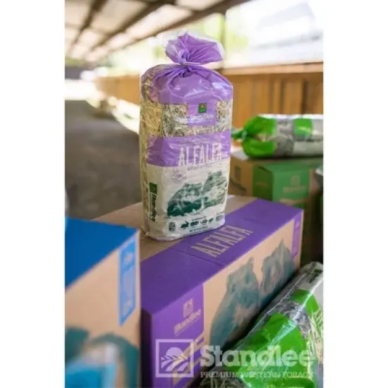 Standlee Hay Company Premium Alfalfa Hand-Selected Forage image {3}