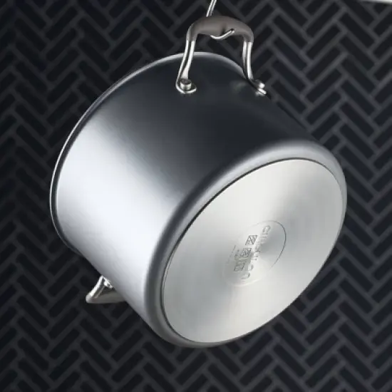 Circulon A1 Series with ScratchDefense Technology 8qt Nonstick Induction Wide Stockpot with Lid Graphite image {4}