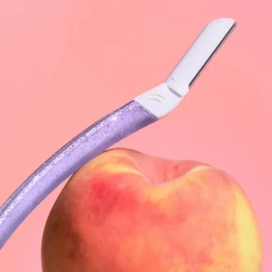 Billie Sparkle Dermaplaning Starter Kit - Reusable Handle + 3 Refill Blades image {3}