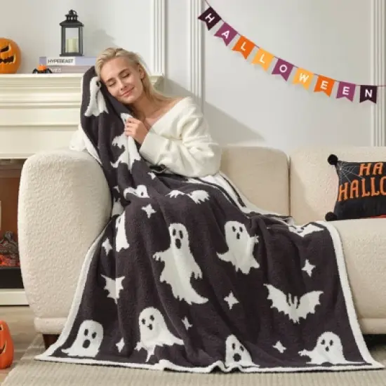 Snuggle Sac Ultra-Soft Halloween Throw Blanket, Seasonal Decorative Blanket 50*60" image {2}