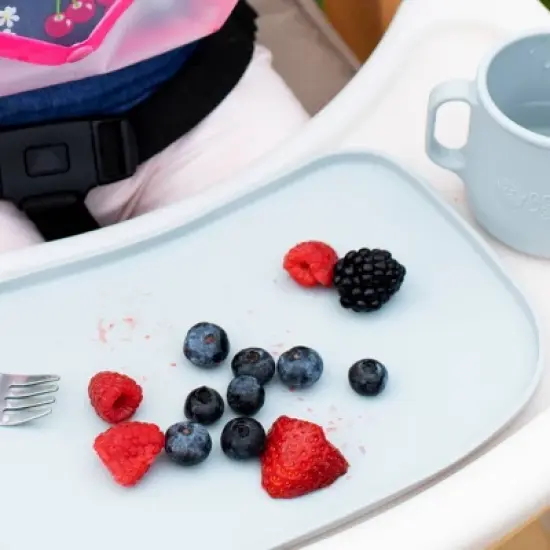 green sprouts Baby Mealtime Set Easywear Bibs Mini Platemat Gray/Aqua - 4pc image {3}