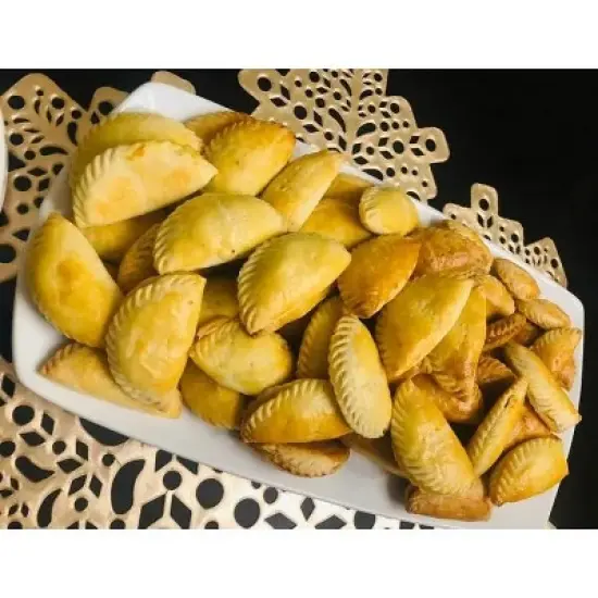 2-in-1 Manual Dough Press, Dumpling Empanada Pastries Maker image {2}