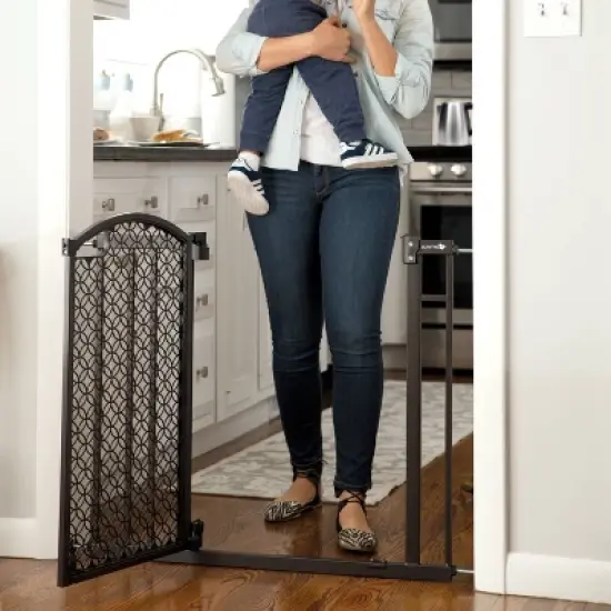 Summer Infant Union Arch Safety Gate image {2}