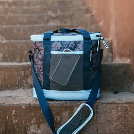 CleverMade Tahoe 17qt Collapsible Cooler with Shoulder Strap and Bottle Opener image {8}