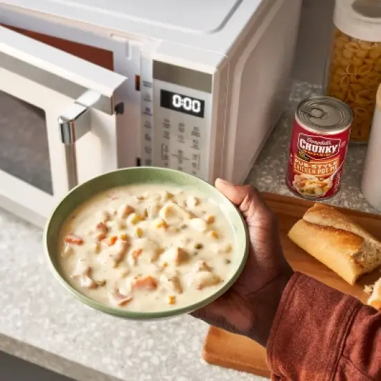 Campbell's Chunky Pub-Style Chicken Pot Pie Soup - 18.8oz image {1}