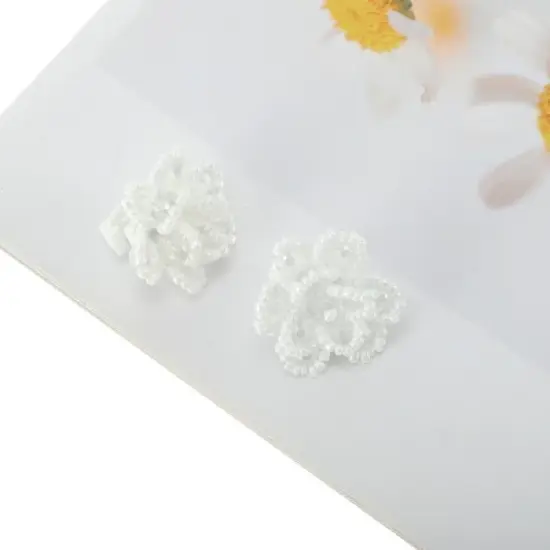 Unique Bargains Beaded Flowers Shoelace Charms White 1 Pair image {4}