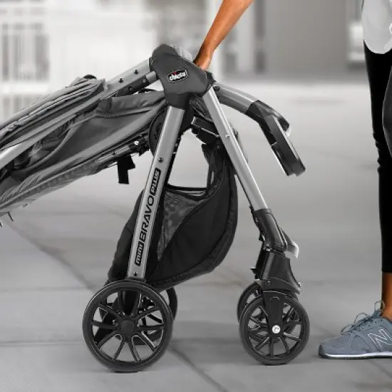 Chicco Mini Bravo Plus Lightweight Stroller image {2}