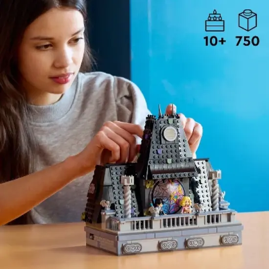 LEGO Wednesday & Enid's Dorm Room Building Set with Dolls 76781 image {1}