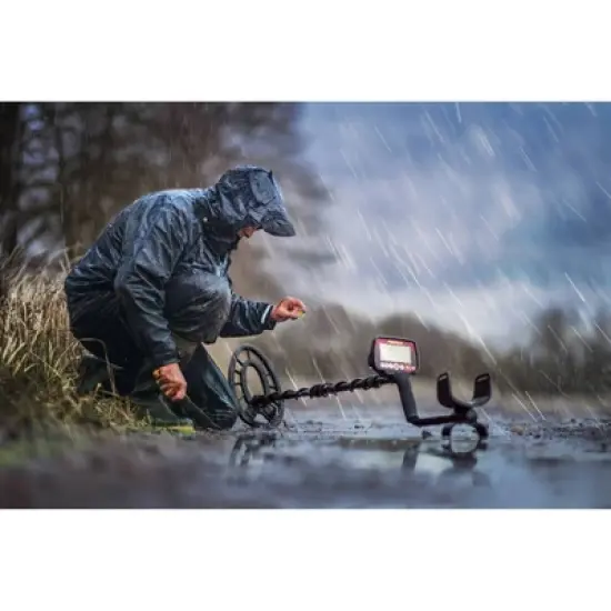 Fisher F44 Weatherproof Metal Detector - Black image {2}