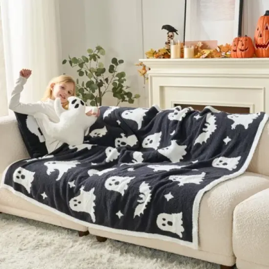 Snuggle Sac Ultra-Soft Halloween Throw Blanket, Seasonal Decorative Blanket 50*60" image {3}