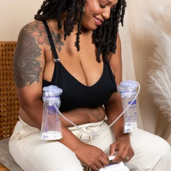 Lansinoh Breast Milk Storage Bags image {3}