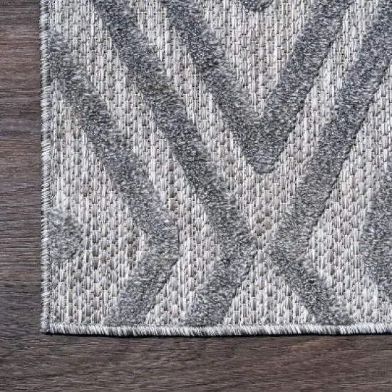 Balansat Moroccan Diamond Indoor/Outdoor Area Rug - JONATHAN Y image {3}