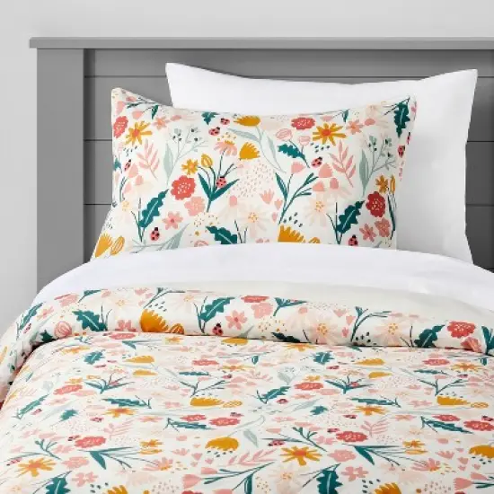 Garden Floral Kids' Duvet Cover - Pillowfort&trade; image {3}