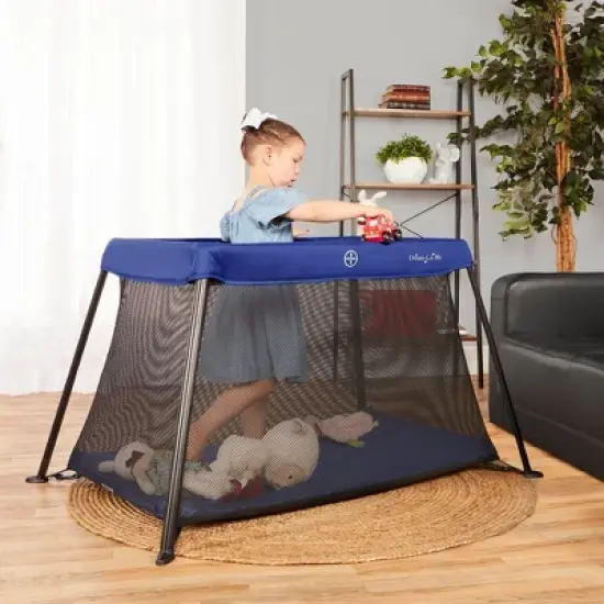 Dream On Me Travel Light Play Yard image {5}