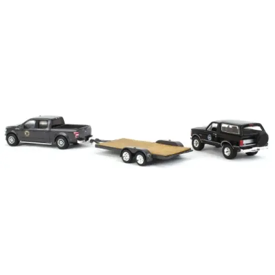 Greenlight Collectibles 1/64 2018 Ford F-150 Truck & 1992 Ford Bronco on Flatbed Trailer Montana Livestock Association Hitch & Tow 11 31150-C image {3}
