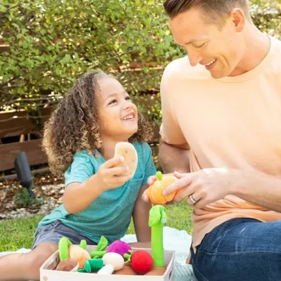 Educational Insights Plush Veggies image {3}