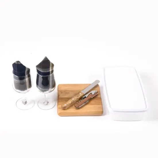 Natural Canvas Picnic Basket - Picnic Time: Wicker, Off-White, Easy-Close Fastener, Solid Pattern, 17.5" x 15" x 10" image {6}