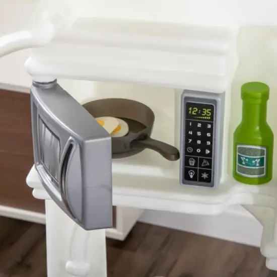 Step2 Grand Walk-in Classic Kitchen & Grill - 118pc image {2}