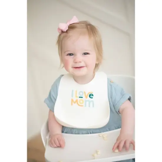 Bella Tunno I Love Mom Wonder Bib image {1}