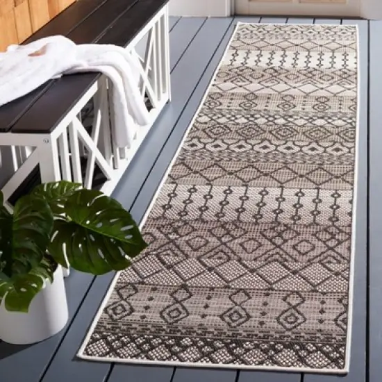 Havana HAV301 Power Loomed Indoor/Outdoor Area Rug - Safavieh image {2}