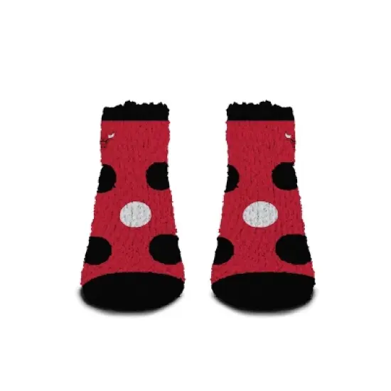 NBA Chicago Bulls Big Dot Fuzzy Socks image {1}