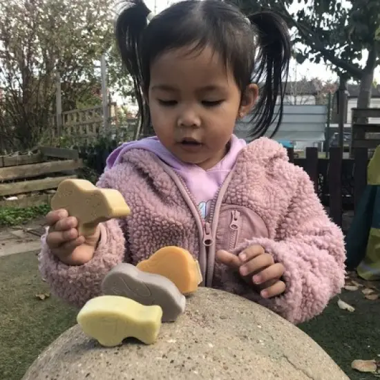 Yellow Door Little Lands &ndash; Pets, Set of 8 Stone Figures image {5}