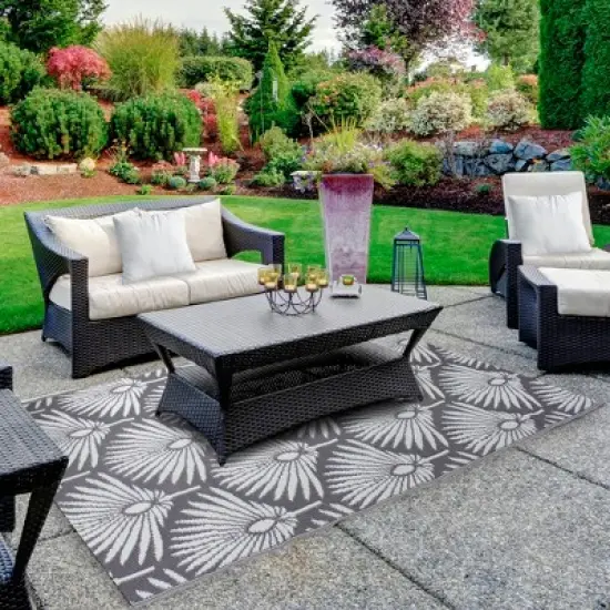 Northlight 4' x 6' Gray and White Fan Leaf Rectangular Outdoor Area Rug image {1}
