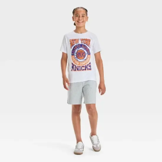 Boys' NBA New York Knicks Short Sleeve Graphic T-Shirt - White image {3}
