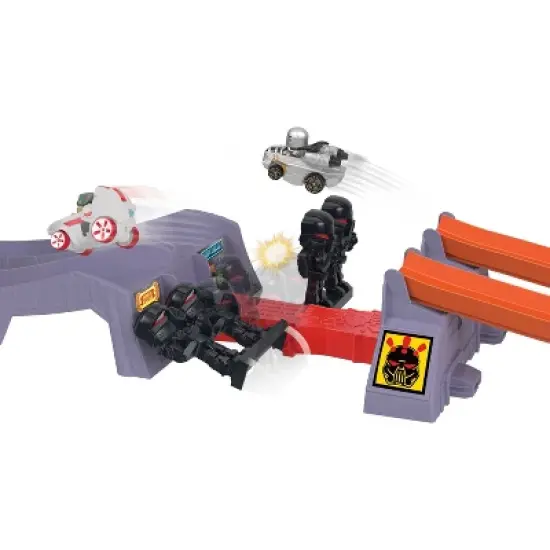 Hot Wheels RacerVerse Star Wars Grogu's Great Race Track Set image {2}