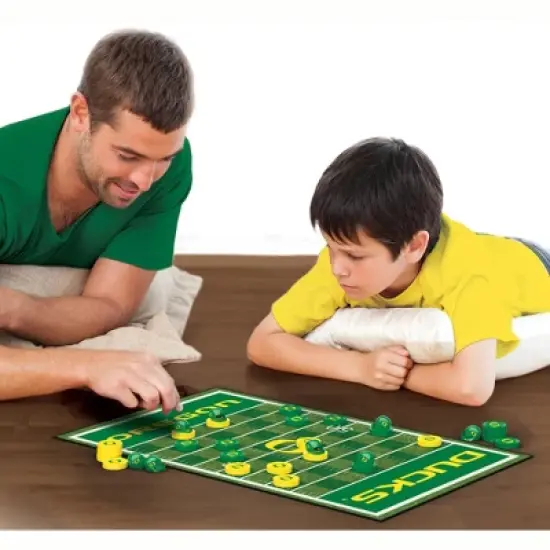 MasterPieces Officially licensed NCAA Oregon Ducks Checkers Board Game for Families and Kids ages 6 and Up image {4}