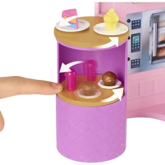 Barbie Cook 'n Grill Restaurant Playset image {2}