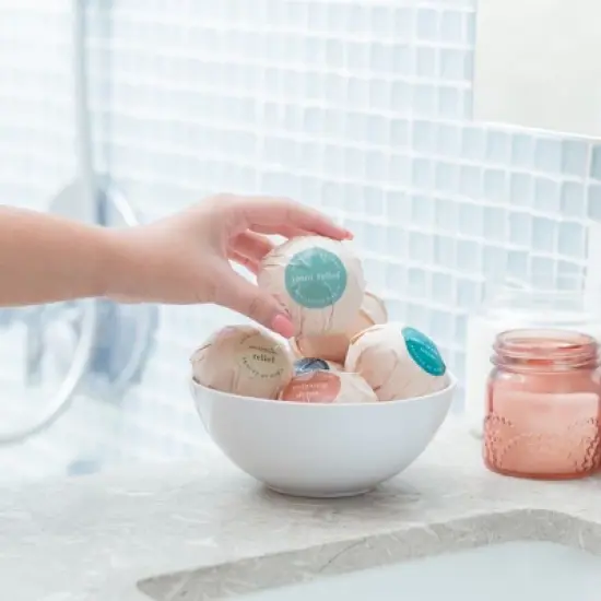 Beauty by Earth Aromatherapy Bath Bombs image {6}