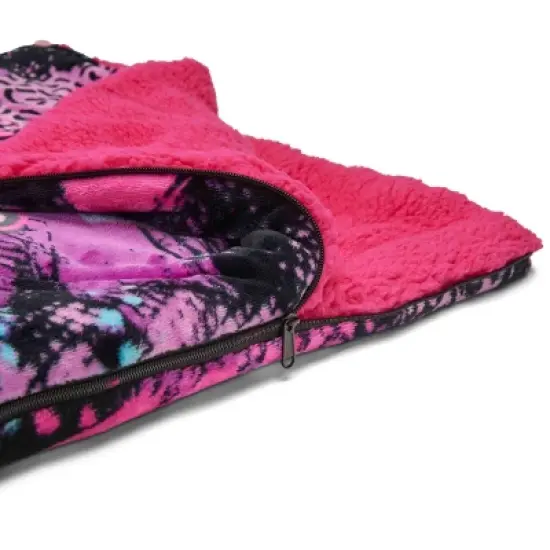 Hello Kitty Slumber Kitty Cloud Silk Touch with faux-shearling Slumber Bag image {2}