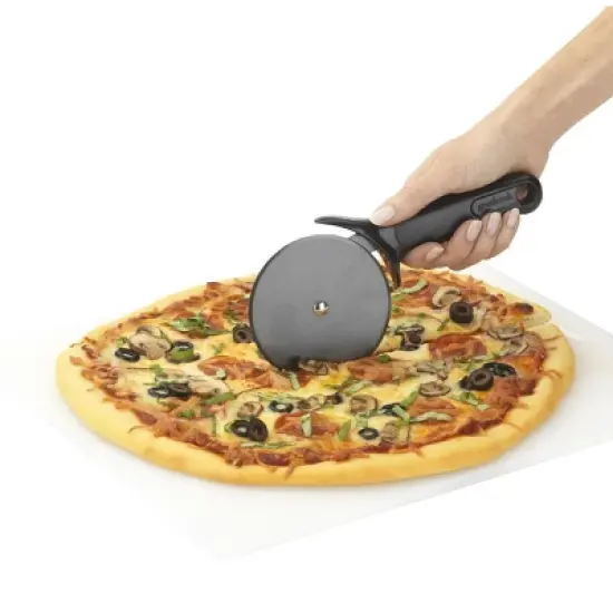 GoodCook Ready Non-Stick Jumbo Pizza Cutter: Black Pizza Slicer & Roller, Dishwasher-Safe, Plastic Handle image {2}
