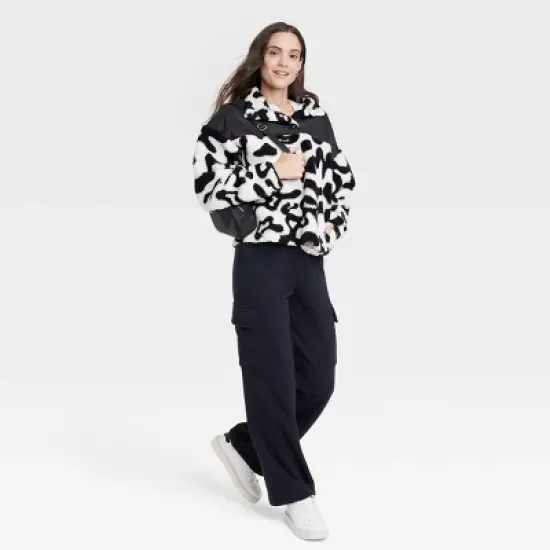 Women's Pattern Graphic Faux-Fur Jacket image {2}