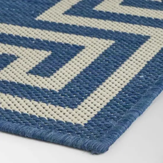 5'3" x 7' Preveli Outdoor Rug Blue/Ivory - Christopher Knight Home image {3}