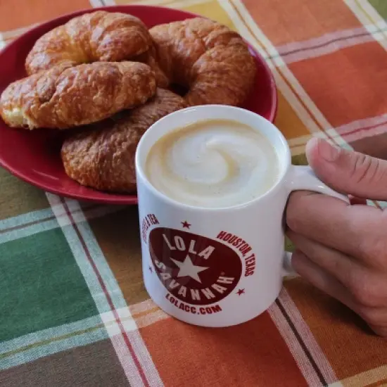 Lola Savannah Triple Vanilla Whole Bean Caffeinated Coffee - 32oz image {4}