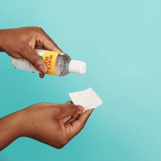 Burt&rsquo;s Bees Clear and Balanced Even Tone Liquid Face Exfoliator - 8 fl oz image {3}