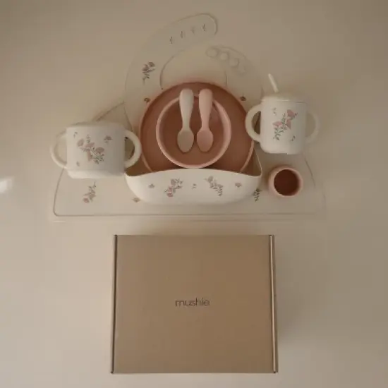 Mushie Deluxe Feeding Kit (Pink Flowers/Blush) image {5}