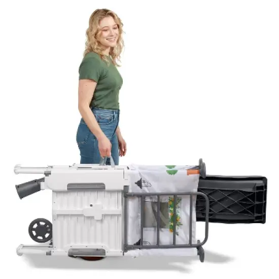 Radio Flyer Play & Fold Away Modern Farm House image {9}